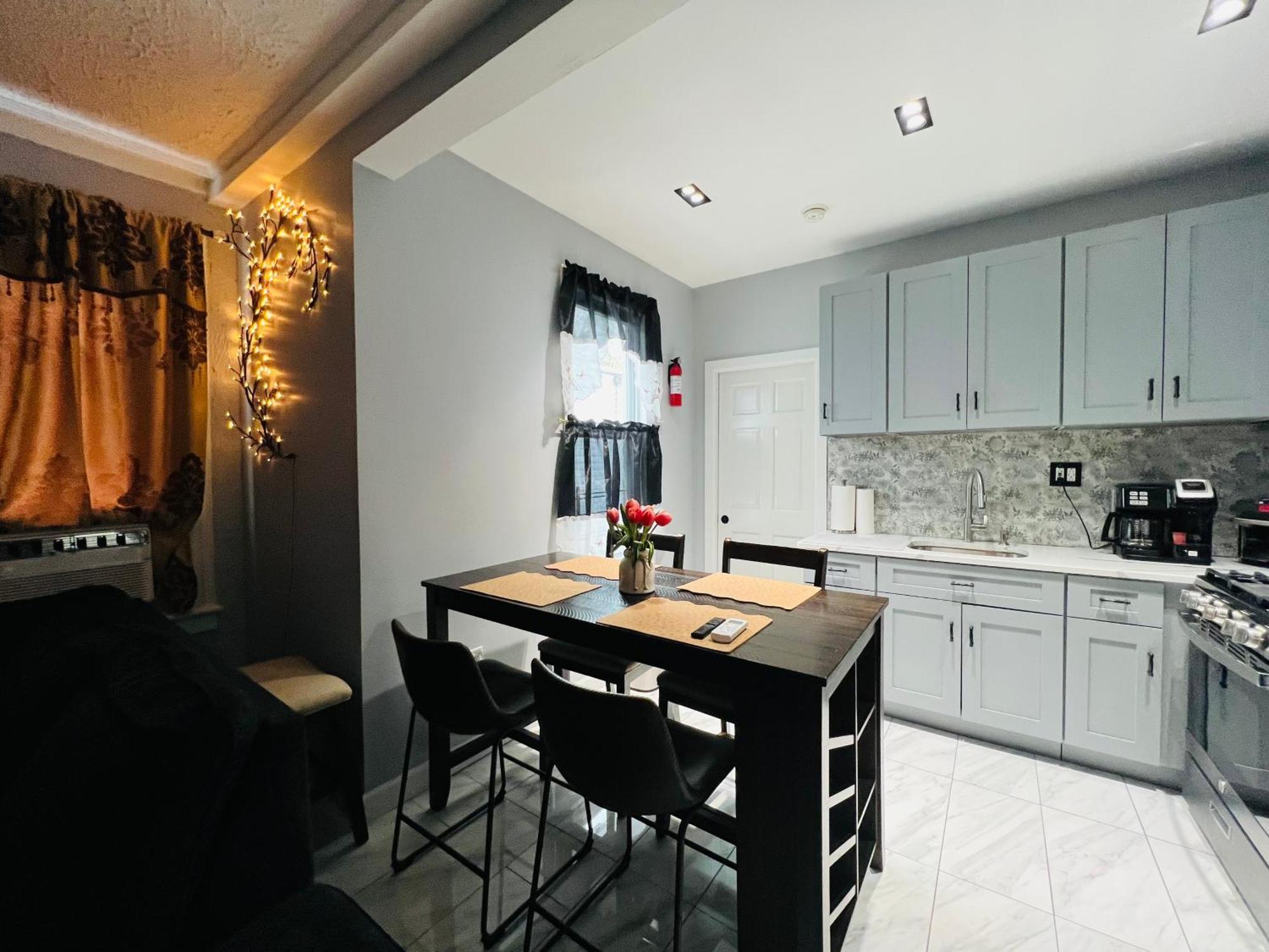 3 Bedrooms In 2Nd Floor Modern Brooklyn Home, Close To J Train 纽约 外观 照片